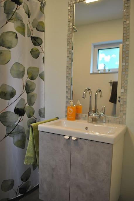 Modernes Doppelzimmer Friedewald Rhoenblick 外观 照片